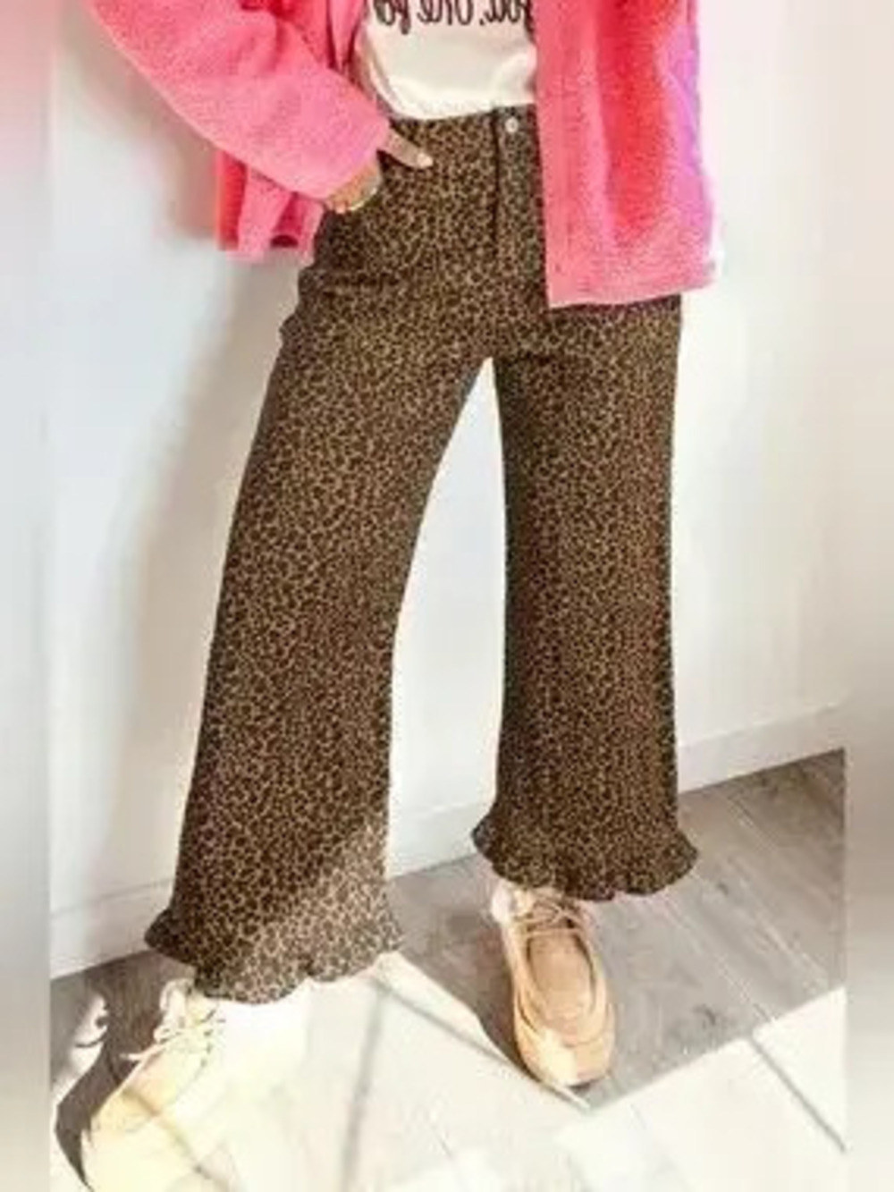 Leopard Print Ruffled Hem Shift Jeans - Picture 1 of 9